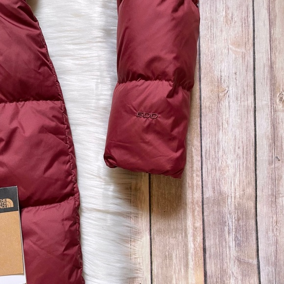 The North Face Women’s Metropolis Parka Coat In Cordovan - Picture 4 of 11
